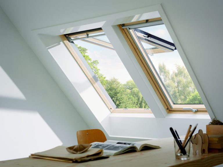 ROOF WINDOWS